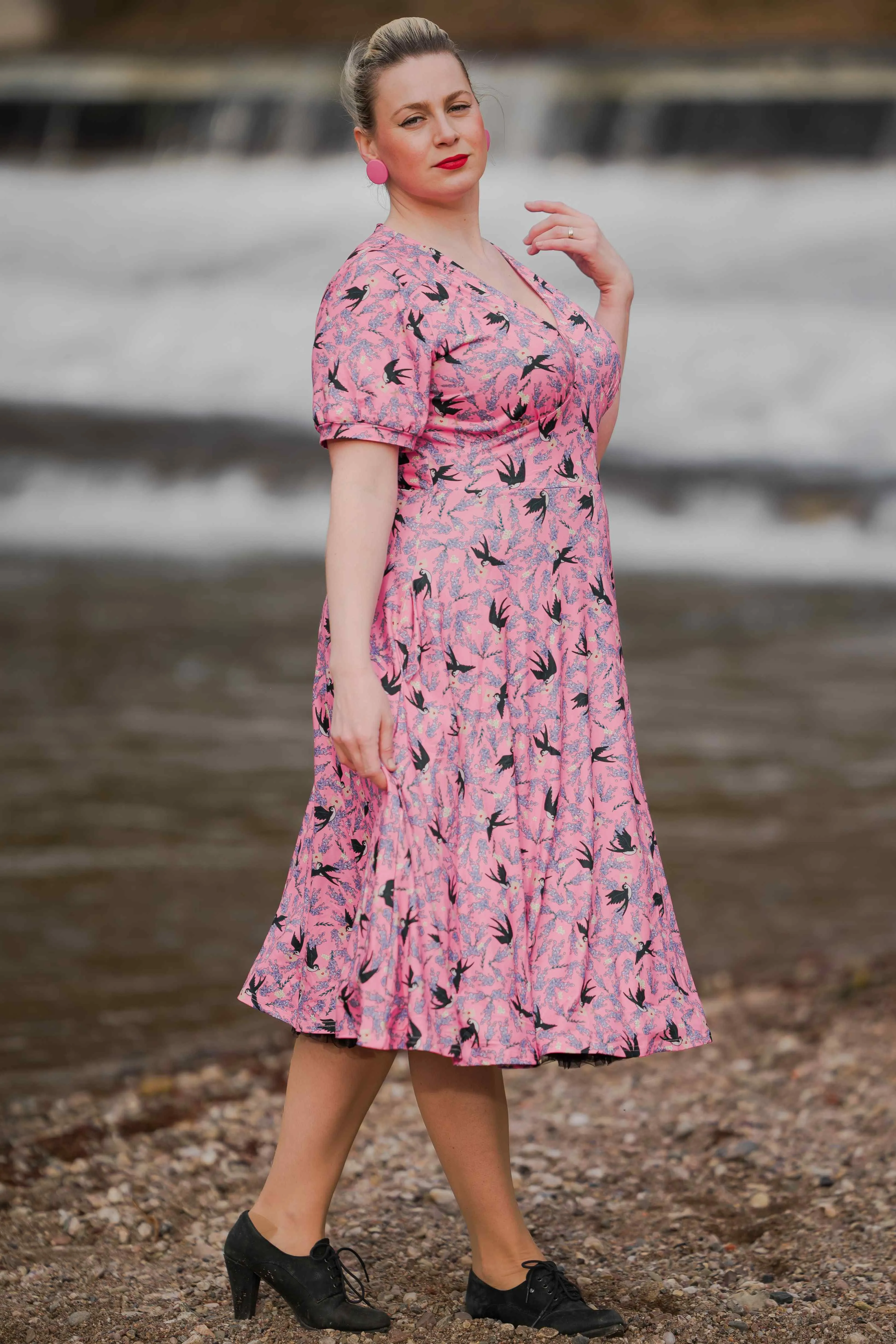 Julia Retro Pink Swallow Tea Dress