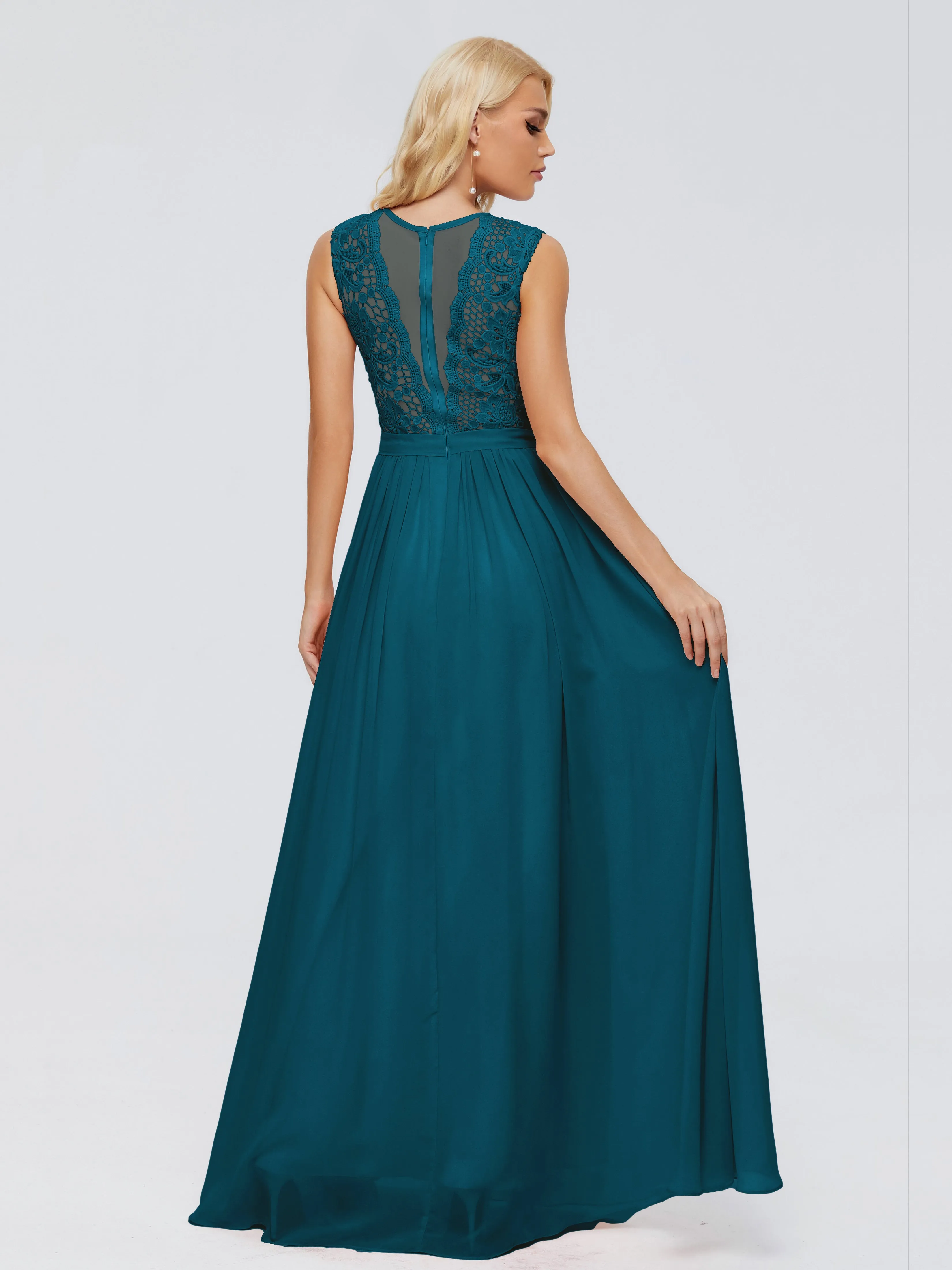 Melody Elegant Bateau Chiffon Bridesmaid Dresses